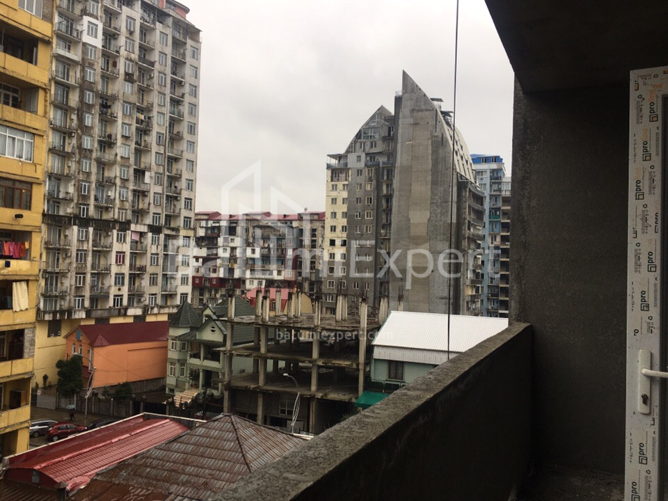 Квартира 70.4 м² - Вахтанга Горгасалі, Батумі, Грузія