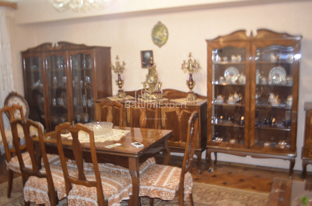 Квартира 97 м² - Зураба Горгiладзе, Батумі, Грузія