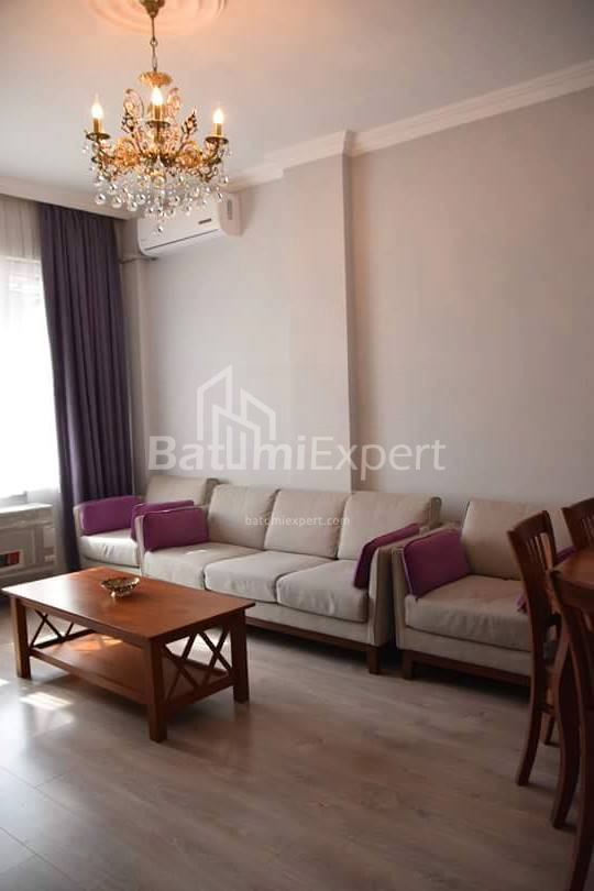Квартира 75 м² - Фрiдiона Халвашi, Батумі, Грузія