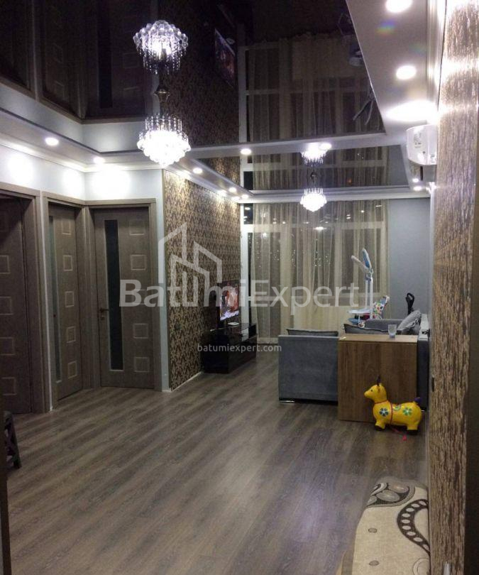 Квартира 95 м² - Юсуфа Кобаладзе, Батумі, Грузія