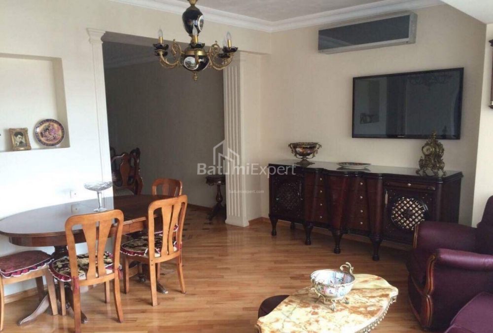 Квартира 120 м² - Царя Парнаваза, Батумі, Грузія