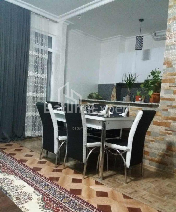 Квартира 70 м² - Галактiона Табiдзе, Батумі, Грузія