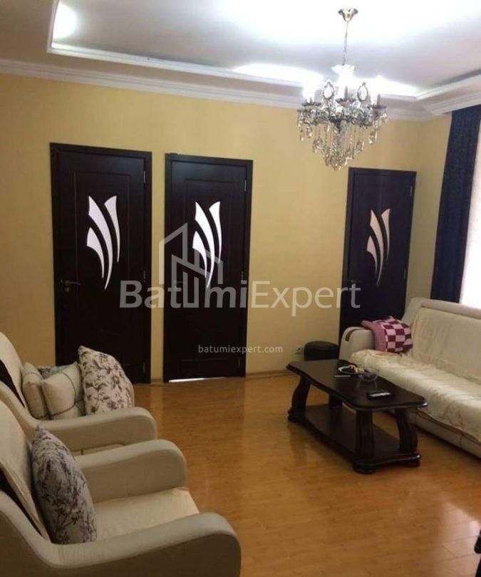 Квартира 98 м² - Зураба Горгiладзе, Батумі, Грузія
