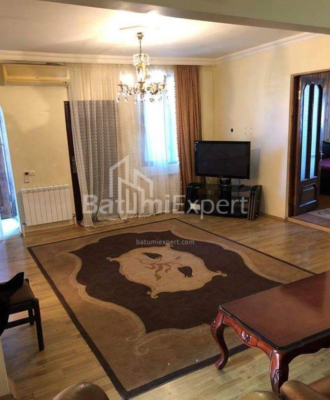 Квартира 100 м² - Юр'ївська, Батумі, Грузія
