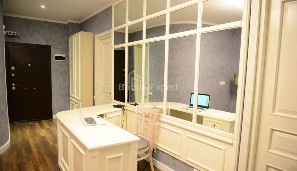 Квартира 60 м² - Вахтанга Горгасалі, Батумі, Грузія