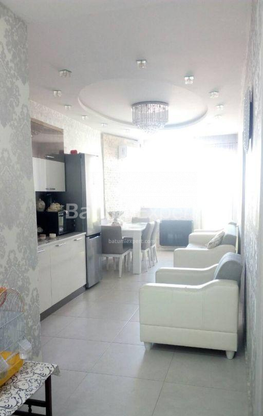 Квартира 64 м² - Шерифа Хімшіашвілі, Батумі, Грузія