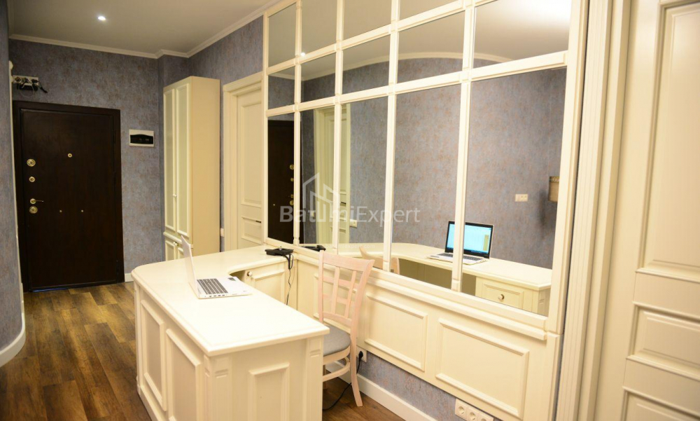 Квартира 57 м² - Вахтанга Горгасалі, Батумі, Грузія