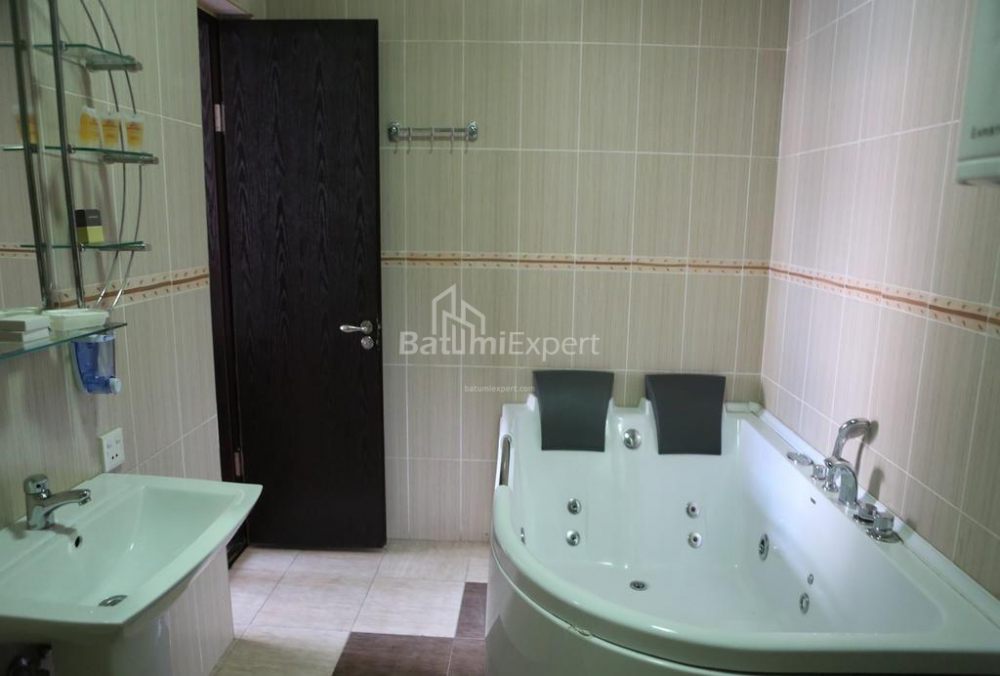 Квартира 55 м² - Генерала Аслана Абашидзе, Батумі, Грузія