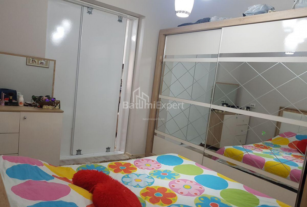 Квартира 43 м² - Фрiдiона Халвашi, Батумі, Грузія