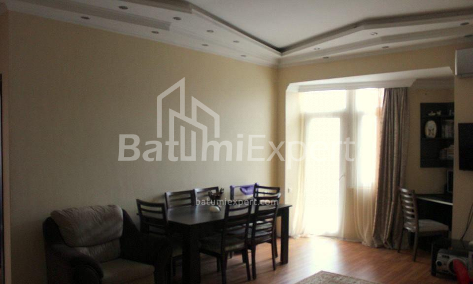 Квартира 100 м² - Ніко Піросмані, Батумі, Грузія