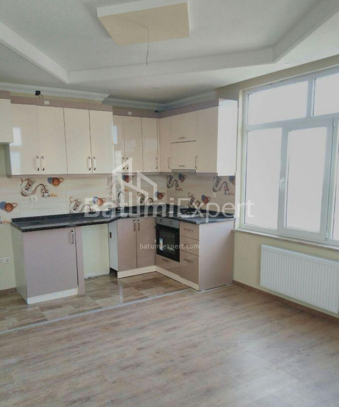 Квартира 76 м² - Петра Мелiкiшвiлi, Батумі, Грузія