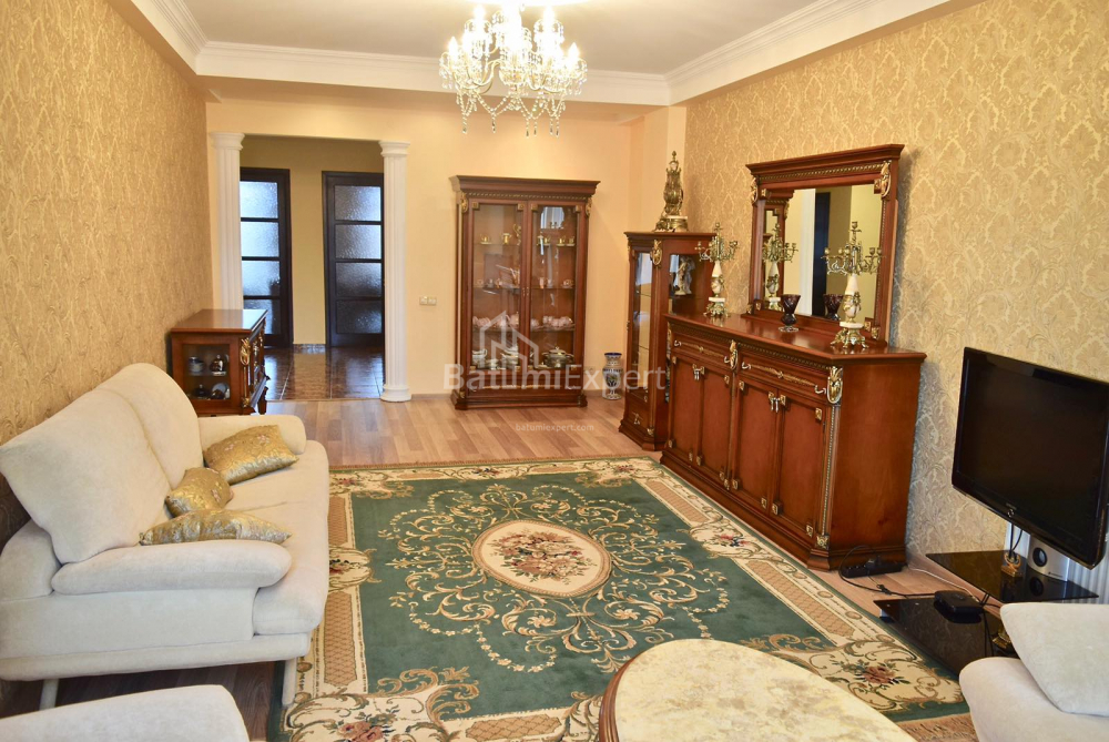 Квартира 117 м² - Зураба Горгiладзе, Батумі, Грузія