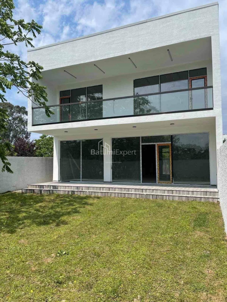 Приватний будинок 270 м² - Григола Еліава, Батумі, Грузія