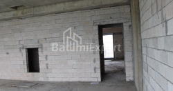 Квартира 75.86 м² - Леха і Марії Качинських, Батумі, Грузія