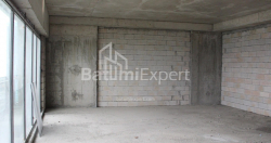 Квартира 2-комн 75.9 м² - Леха і Марії Качинських, Батумі