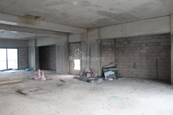 Квартира 2-комн 173.9 м² - Леха і Марії Качинських, Батумі
