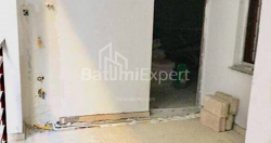Квартира 3-комн 80 м² - Еквтіме Такаішвілі, Батумі