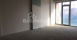 Квартира 47.65 м² - Леха і Марії Качинських, Батумі, Грузія