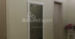 Квартира 4-комн 143 м² - Ангiса, Батумі