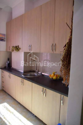 Квартира 3-комн 75 м² - Фрiдiона Халвашi, Батумі