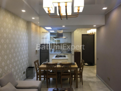 Квартира 2-комн 54 м² - Зураба Горгiладзе, Батумі