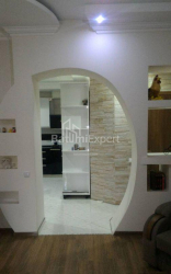 Квартира 7-комн 130 м² - Шерифа Хімшіашвілі, Батумі