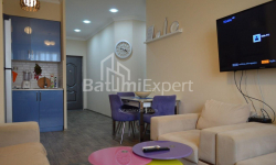 Квартира 3-комн 55 м² - Зураба Горгiладзе, Батумі
