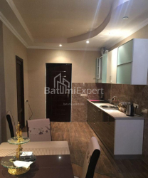 Квартира 2-комн 50 м² - Шерифа Хімшіашвілі, Батумі