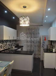 Квартира 5-комн 160 м² - Зураба Горгiладзе, Батумі