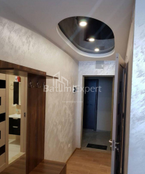 Квартира 2-комн 45 м² - Зураба Горгiладзе, Батумі