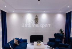 Квартира 4-комн 86 м² - Oлександра Пушкiна, Батумі