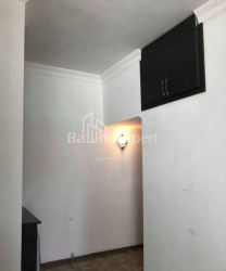 Квартира 3-комн 73 м² - Ангiса, Батумі