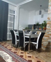 Квартира 3-комн 70 м² - Галактiона Табiдзе, Батумі
