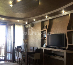 Квартира 3-комн 80 м² - Бесікі, Батумі