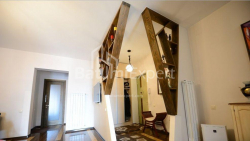 Квартира 4-комн 93 м² - Вахтанга Горгасалі, Батумі