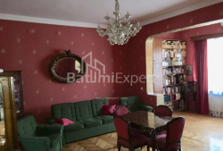 Квартира 3-комн 132 м² - Царя Парнаваза, Батумі