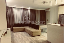 Квартира 5-комн 150 м² - Вахтанга Горгасалі, Батумі