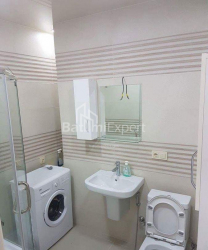 Квартира 3-комн 60 м² - Зураба Горгiладзе, Батумі
