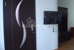 Квартира 3-комн 55 м² - Іллі Чавчавадзе, Батумі