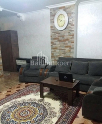 Квартира 4-комн 70 м² - Галактiона Табiдзе, Батумі