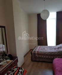 Квартира 3-комн 92 м² - Юр'ївська, Батумі