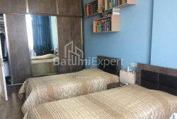 Квартира 3-комн 73 м² - Юсуфа Кобаладзе, Батумі