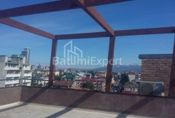 Квартира 2-комн 45 м² - Зураба Горгiладзе, Батумі