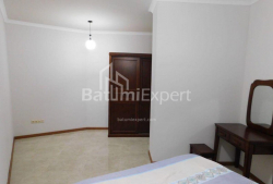Квартира 90 м² - Зураба Горгiладзе, Батумі, Грузія