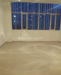 Квартира 4-комн 150 м² - Зураба Горгiладзе, Батумі