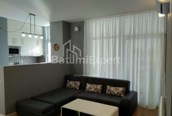 Квартира 3-комн 80 м² - Oлександра Пушкiна, Батумі
