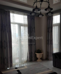 Квартира 3-комн 78 м² - Зураба Горгiладзе, Батумі