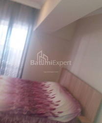 Квартира 3-комн 92 м² - Зураба Горгiладзе, Батумі