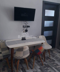 Квартира 3-комн 53 м² - Петра Мелiкiшвiлi, Батумі