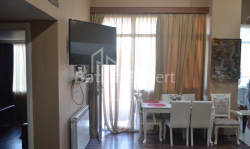Квартира 4-комн 119 м² - Іллі Чавчавадзе, Батумі